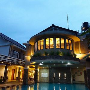 Hotel Sriti Magelang